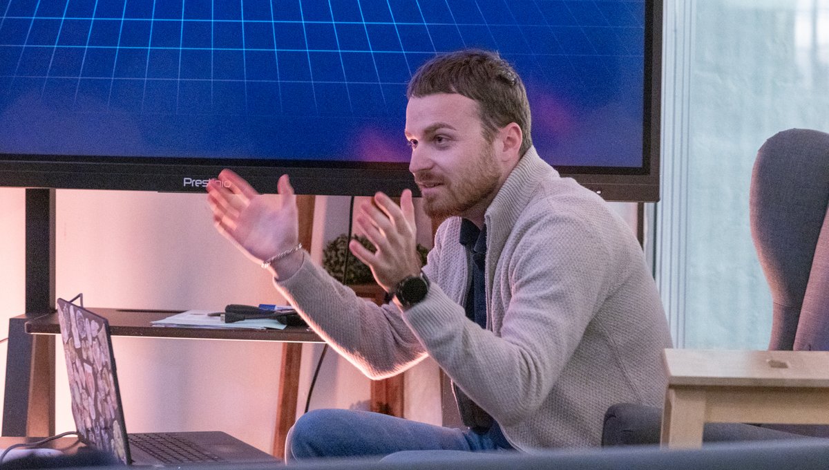 Money Agent Hackathon — publika